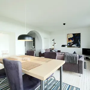 Apartment Allerup Gamle Skole, Tjareborg